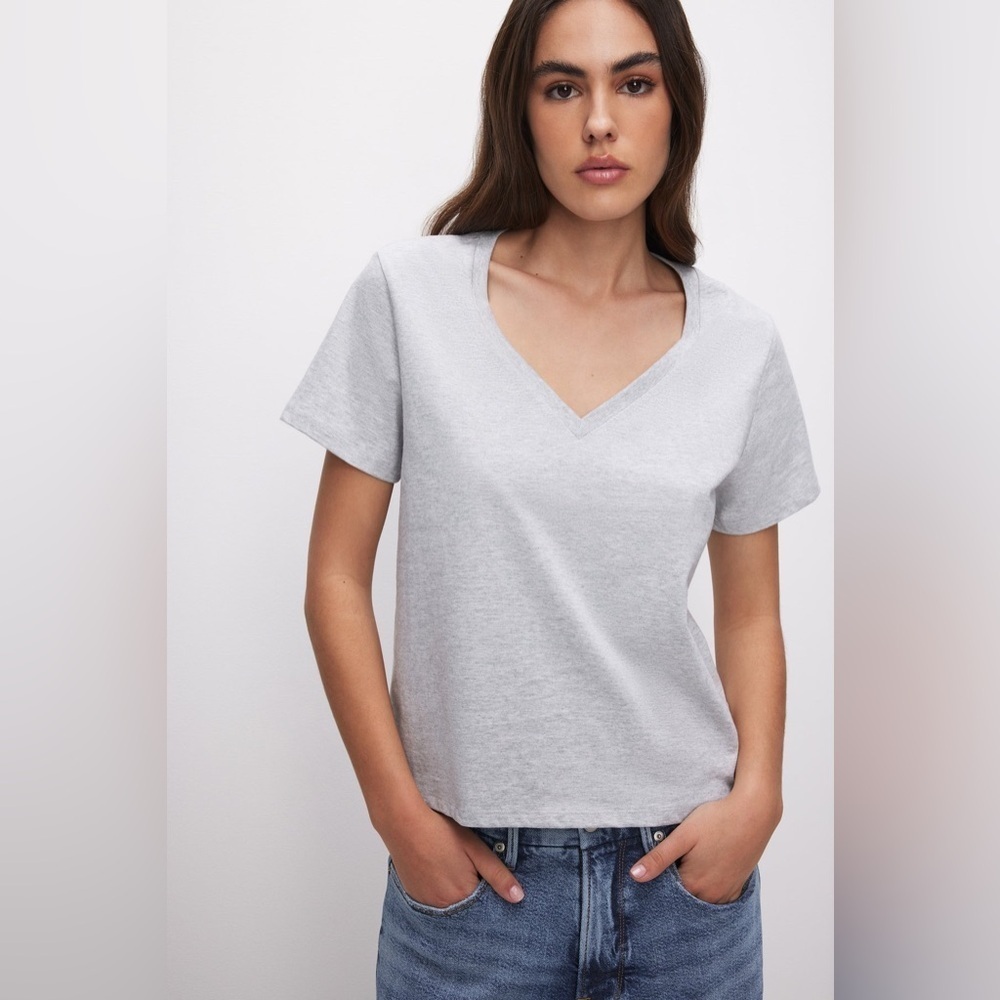 Good American Cotton Classic Heather Gray 001 V-Neck Tee